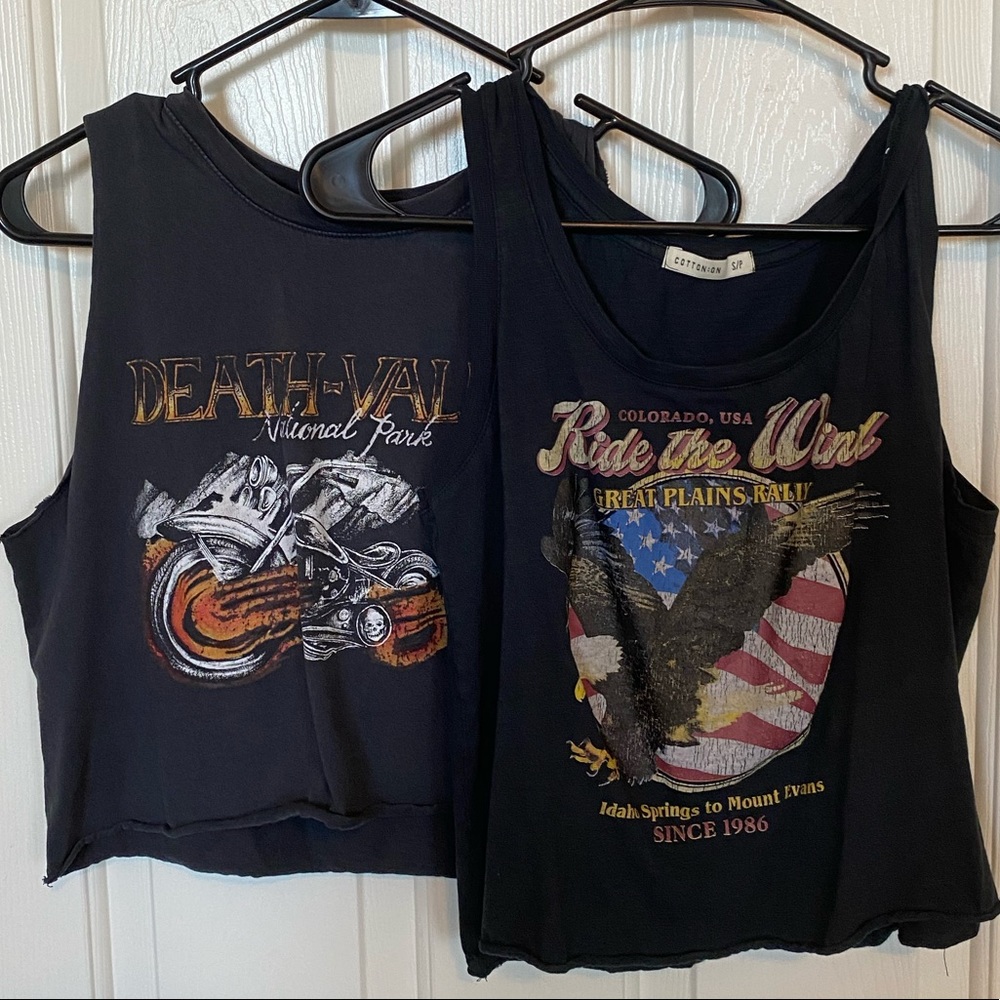 ⭐️ 3 for $20 ⭐️ Two cropped muscle tees